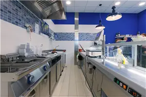 Retrobanco in acciaio